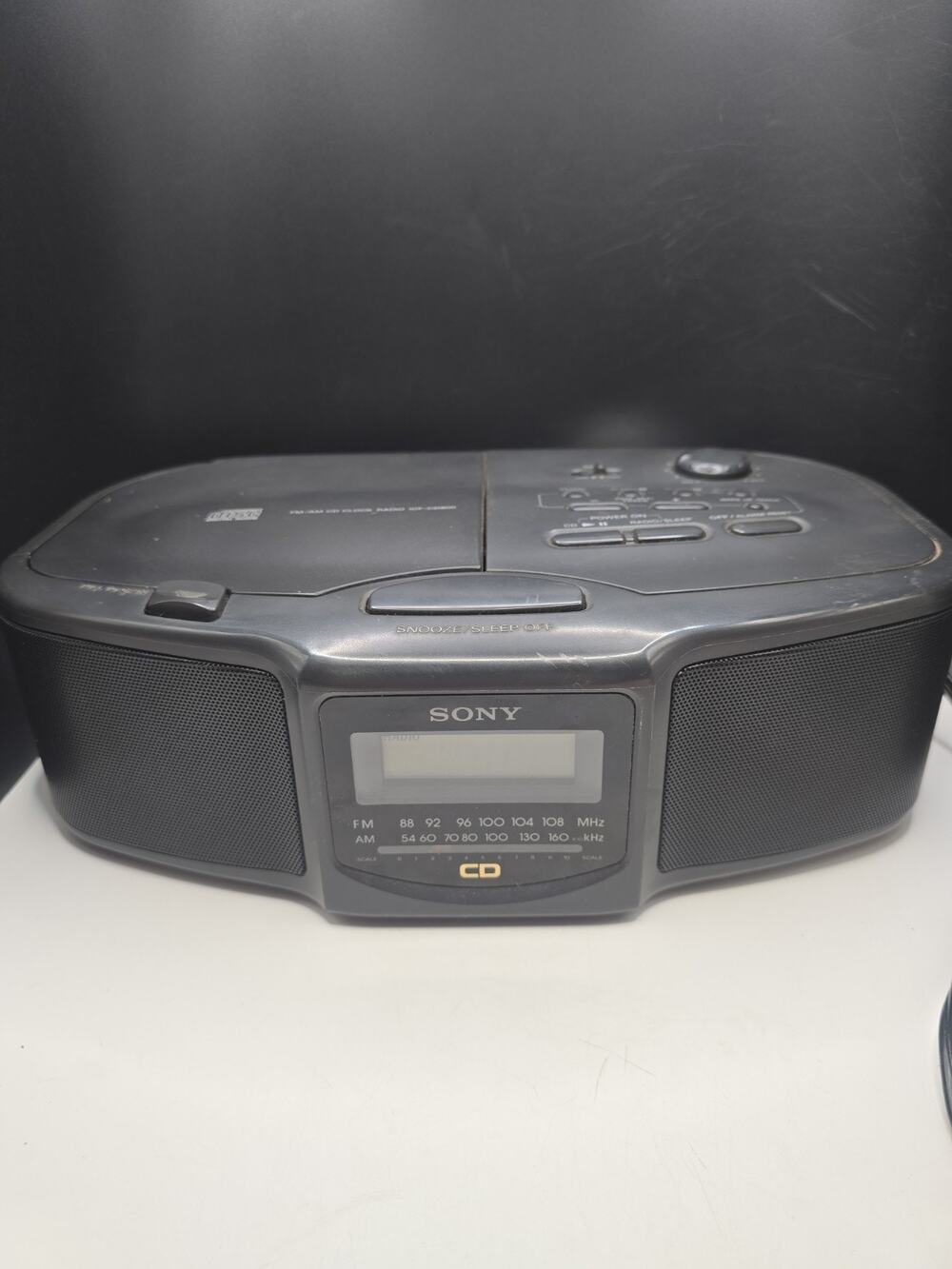 Sony ICF-CD820 AM/FM CD Clock Radio Player Alarm Space Saver Black - TESTED